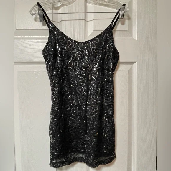 Black Sequin Women's Top - Picture 2 of 4